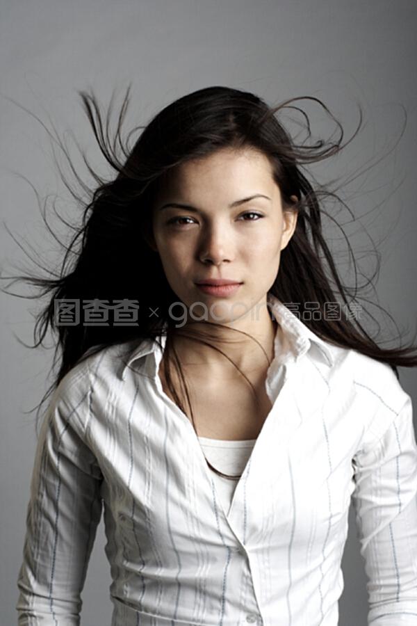 香烟与丝绒